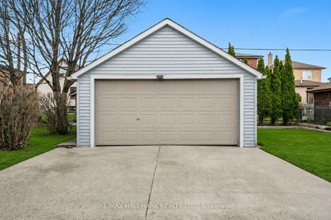 Photo 27 at 945 Glencairn Avenue, Glen Park, Toronto