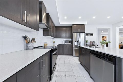 Photo 15 at 22 Marlene Johnston Drive, Holland Landing, East Gwillimbury