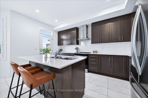 Photo 18 at 22 Marlene Johnston Drive, Holland Landing, East Gwillimbury