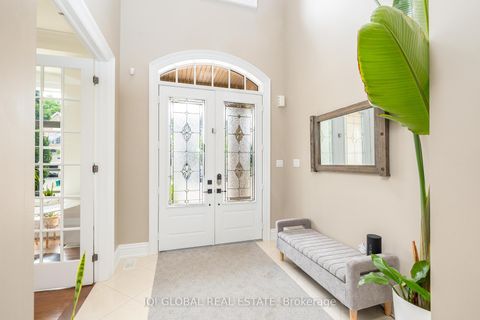 Photo 4 at 292 Lady Valentina Avenue, Patterson, Vaughan