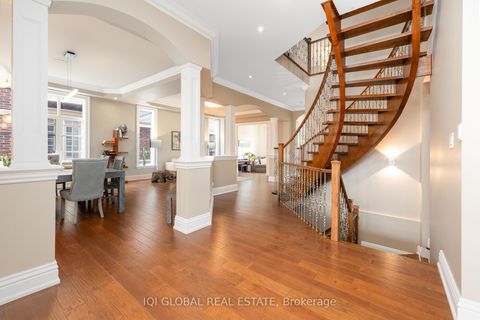 Photo 11 at 292 Lady Valentina Avenue, Patterson, Vaughan