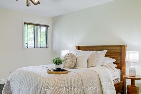 Photo 20 at 23 Bloomfield Trail, Oak Ridges, Richmond Hill