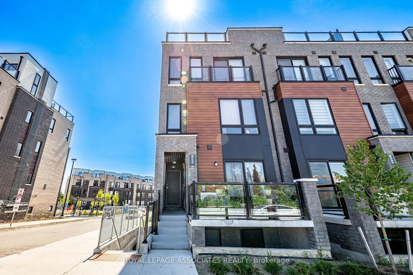 44 - 30 Liben Way, Malvern, Toronto photo number 2