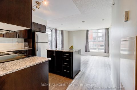 Photo 14 at 729 - 36 via bagnato, Glen Park, Toronto