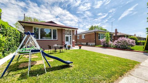 Photo 1 at 15 Barnes Crescent, Woburn, Toronto