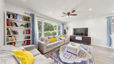 Photo 5 at 15 Barnes Crescent, Woburn, Toronto
