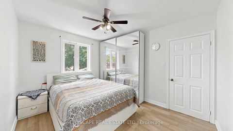 Photo 14 at 15 Barnes Crescent, Woburn, Toronto