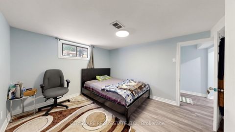 Photo 39 at 15 Barnes Crescent, Woburn, Toronto