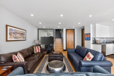 Photo 12 at 2432 - 33 Harbour Square, Waterfront Communities C1, Toronto