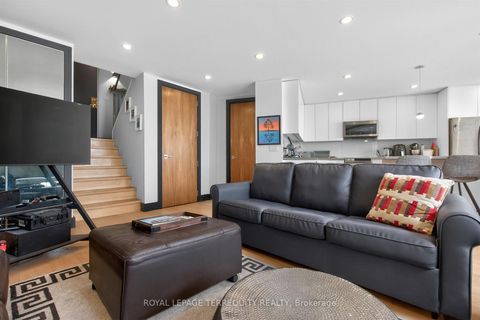 Photo 13 at 2432 - 33 Harbour Square, Waterfront Communities C1, Toronto