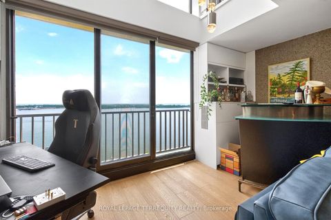 Photo 23 at 2432 - 33 Harbour Square, Waterfront Communities C1, Toronto