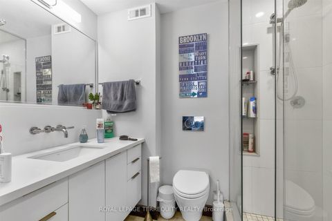 Photo 27 at 2432 - 33 Harbour Square, Waterfront Communities C1, Toronto