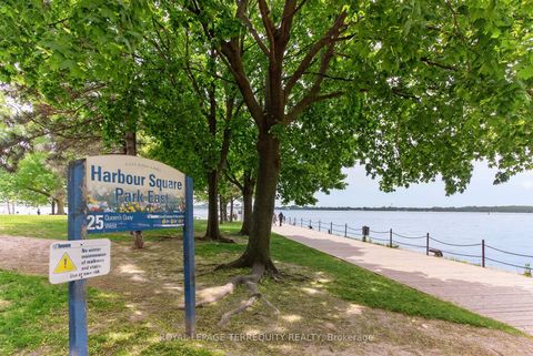 Photo 35 at 2432 - 33 Harbour Square, Waterfront Communities C1, Toronto