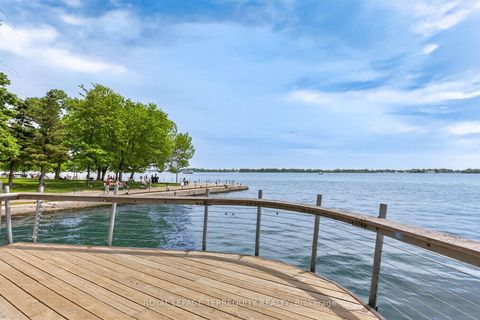 Photo 37 at 2432 - 33 Harbour Square, Waterfront Communities C1, Toronto