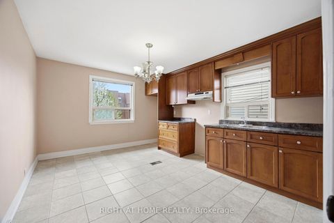 Photo 16 at 81 Argyle Street, Bellwoods, Toronto