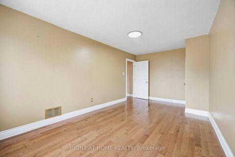 Photo 22 at 81 Argyle Street, Bellwoods, Toronto