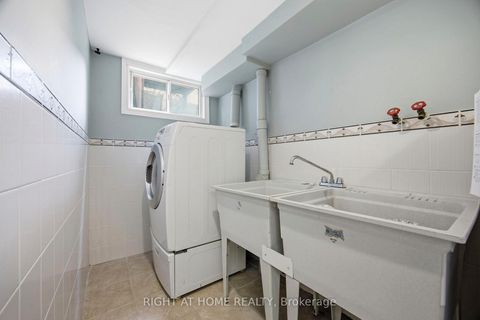 Photo 32 at 81 Argyle Street, Bellwoods, Toronto