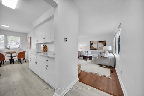 Photo 2 at 28 Crowland Drive, Kipling, Toronto
