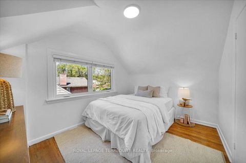 Photo 16 at 28 Crowland Drive, Kipling, Toronto