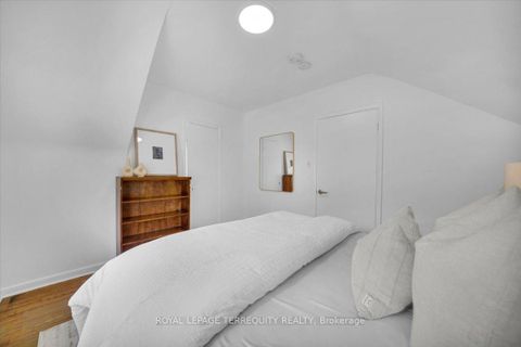 Photo 22 at 28 Crowland Drive, Kipling, Toronto