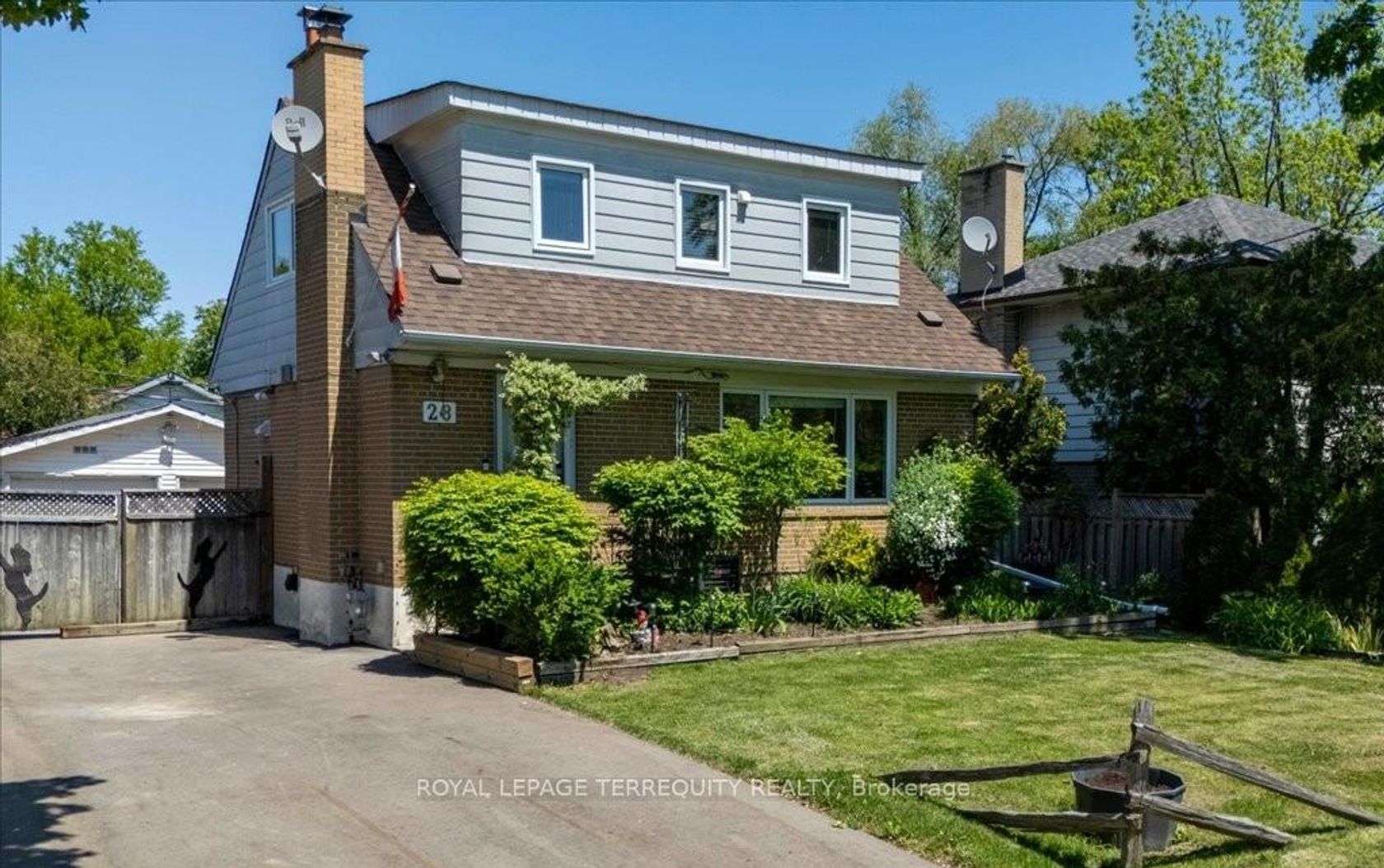 28 Crowland Drive, Kipling, Toronto photo 5