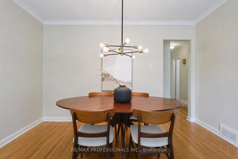 Photo 7 at 3 Embers Drive, West Deane, Toronto