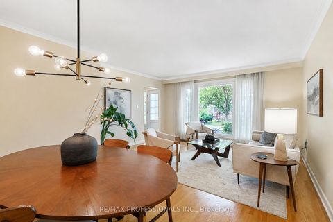 Photo 8 at 3 Embers Drive, West Deane, Toronto