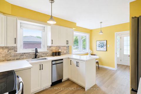 Photo 12 at 3 Embers Drive, West Deane, Toronto