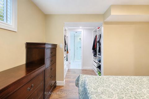 Photo 29 at 3 Embers Drive, West Deane, Toronto