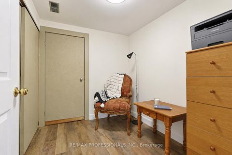 Photo 34 at 3 Embers Drive, West Deane, Toronto
