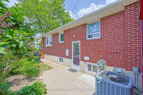 Photo 37 at 3 Embers Drive, West Deane, Toronto