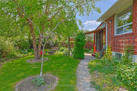 Photo 41 at 3 Embers Drive, West Deane, Toronto