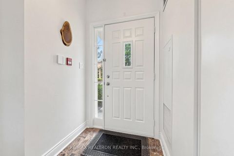 Photo 9 at Th16 - 3 Rean Drive, Bayview Village, Toronto