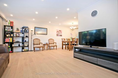 Photo 2 at 19 Oldborough Circle, Don Valley Village, Toronto