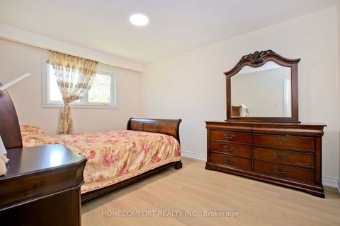 Photo 10 at 19 Oldborough Circle, Don Valley Village, Toronto