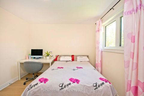 Photo 14 at 19 Oldborough Circle, Don Valley Village, Toronto