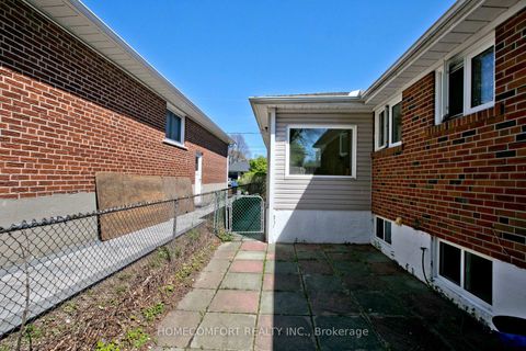 Photo 32 at 19 Oldborough Circle, Don Valley Village, Toronto