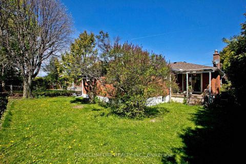 Photo 34 at 19 Oldborough Circle, Don Valley Village, Toronto