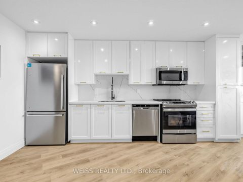 Photo 4 at 1405 - 150 Neptune Drive, Lawrence, Toronto
