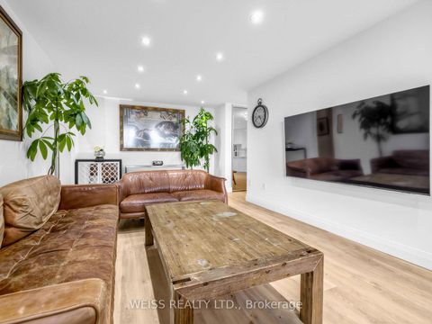 Photo 16 at 1405 - 150 Neptune Drive, Lawrence, Toronto