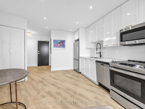 Photo 17 at 1405 - 150 Neptune Drive, Lawrence, Toronto
