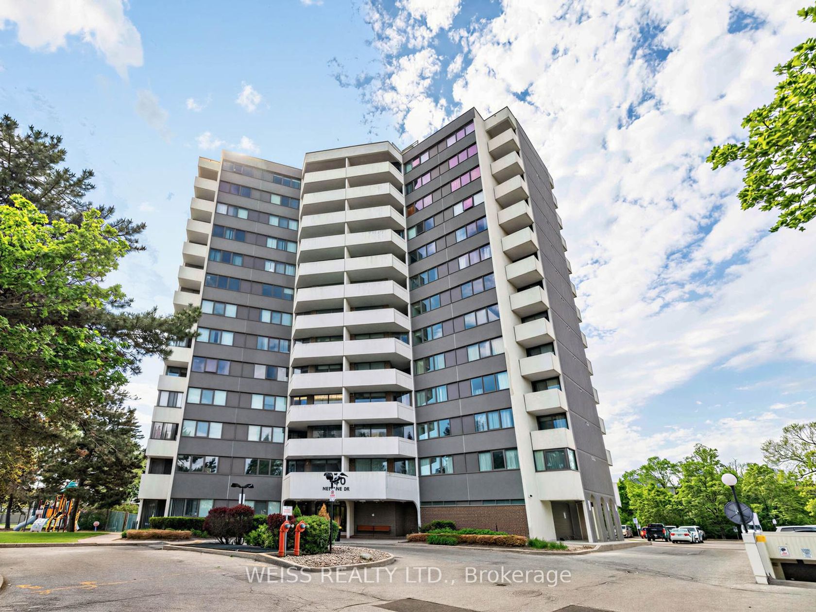 1405 - 150 Neptune Drive, Lawrence, Toronto photo number 2