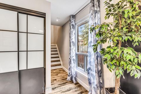 Photo 7 at 6 - 1415 Fieldlight Boulevard, Liverpool, Pickering