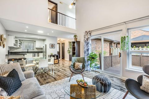 Photo 8 at 6 - 1415 Fieldlight Boulevard, Liverpool, Pickering