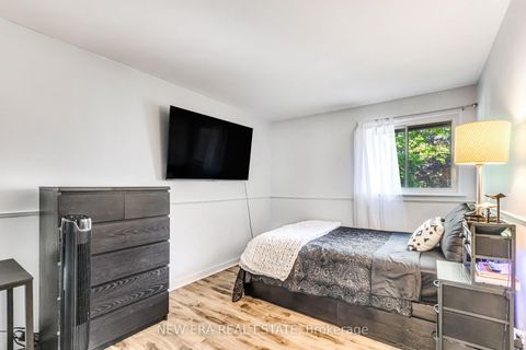 Photo 18 at 6 - 1415 Fieldlight Boulevard, Liverpool, Pickering