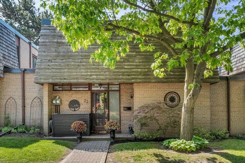 Photo 0 at 23 Raintree Path, West Deane, Toronto
