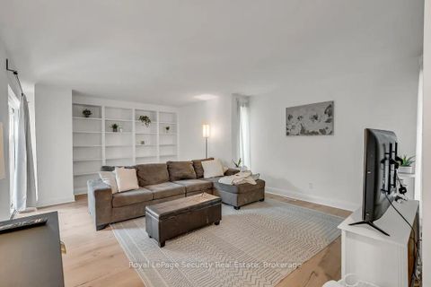 Photo 5 at 23 Raintree Path, West Deane, Toronto