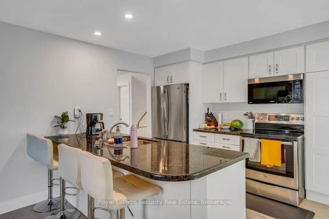 Photo 13 at 23 Raintree Path, West Deane, Toronto