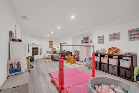 Photo 33 at 23 Raintree Path, West Deane, Toronto