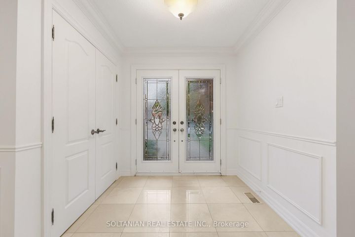 Photo 6 at 28 Dunvegan Drive, South Richvale, Richmond Hill